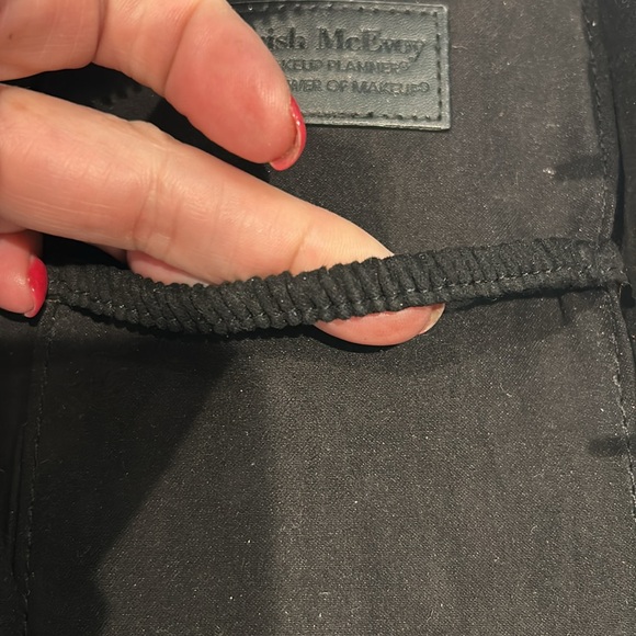 NWOT Trish McEvoy Makeup Planner. Medium Black leather w/ magnetic page - Picture 4 of 8